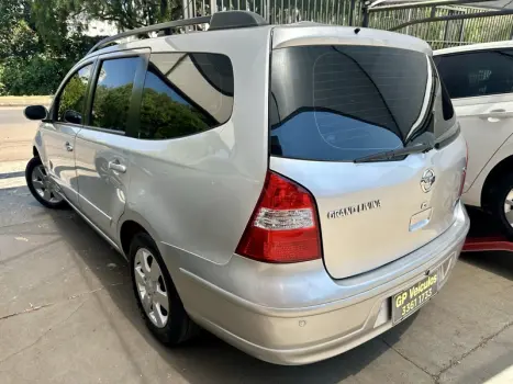 NISSAN Grand Livina 1.8 16V 4P SL FLEX AUTOMÁTICO, Foto 3