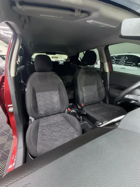 NISSAN Kicks Play 1.6 16V FELXSTART SENSE XTRONIC AUTOM�TICO, Foto 10