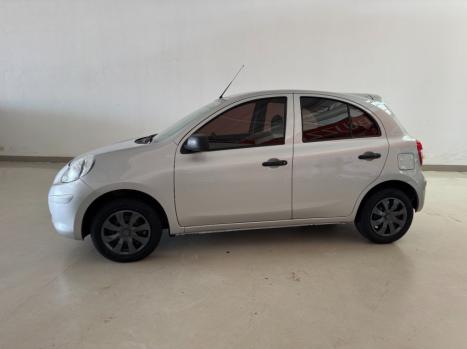 NISSAN March 1.0 16V 4P S FLEX, Foto 2