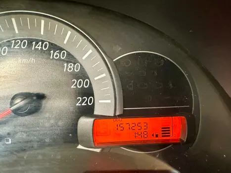 NISSAN March 1.6 16V 4P SL FLEX, Foto 11