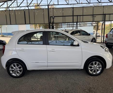 NISSAN March 1.6 16V 4P SV FLEX, Foto 6