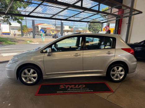 NISSAN Tiida Hatch 1.8 16V 4P SL FLEX, Foto 4