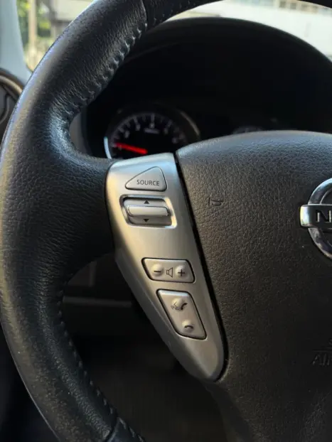 NISSAN Versa Sedan 1.6 16V 4P SL FLEX XTRONIC AUTOM�TICO CVT, Foto 20