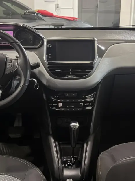 PEUGEOT 208 1.6 16V 4P FLEX ALLURE AT6 AUTOM�TICO, Foto 5