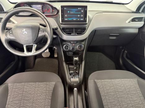 PEUGEOT 208 , Foto 2