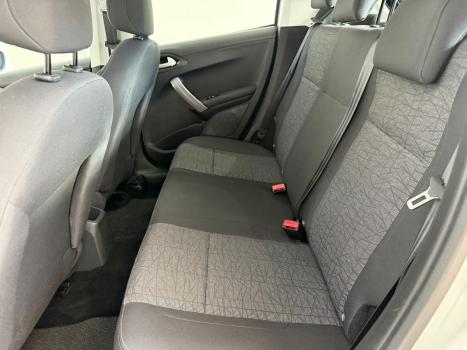 PEUGEOT 208 , Foto 3
