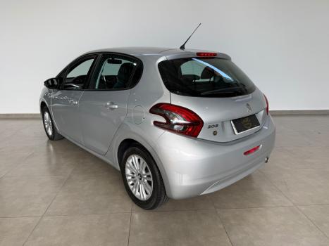 PEUGEOT 208 , Foto 6