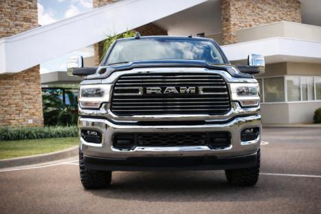 RAM 2500 6.7 I6 24V SLT CABINE DUPLA TURBO DIESEL LARAMIE 4X4 AUTOM�TICO, Foto 2