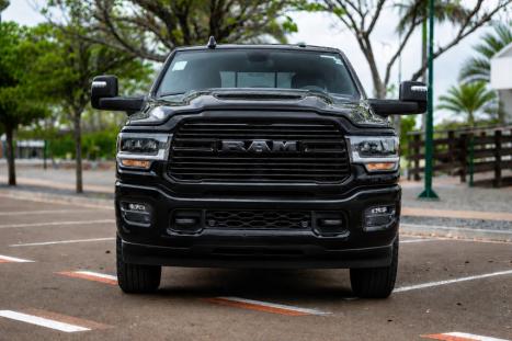 RAM 2500 6.7 I6 24V SLT CABINE DUPLA TURBO DIESEL NIGHT EDITION 4X4 AUTOM�TICO, Foto 3