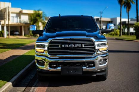 RAM 2500 6.7 I6 24V SLT CABINE DUPLA TURBO DIESEL LARAMIE 4X4 AUTOM�TICO, Foto 2