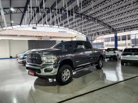 RAM 3500 6.7 I6 LARAMIE CABINE DUPLA TURBO DIESEL AUTOM�TICO, Foto 3