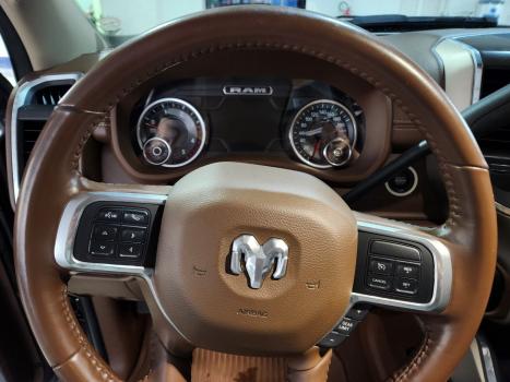 RAM 3500 6.7 I6 LARAMIE CABINE DUPLA TURBO DIESEL AUTOM�TICO, Foto 8