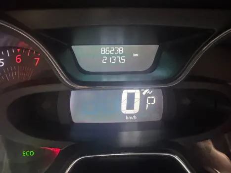 RENAULT Captur 1.3 16V 4P FLEX TCE INTENSE TURBO X-TRONIC AUTOMÁTICO CVT, Foto 9 RENAULT Captur 1.3 16V 4P FLEX TCE INTENSE TURBO X-TRONIC AUTOMÁTICO CVT, Foto 9
