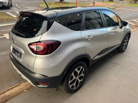 RENAULT Captur 1.3 16V 4P FLEX TCE INTENSE TURBO X-TRONIC AUTOMÁTICO CVT, Foto 4 RENAULT Captur 1.3 16V 4P FLEX TCE INTENSE TURBO X-TRONIC AUTOMÁTICO CVT, Foto 4