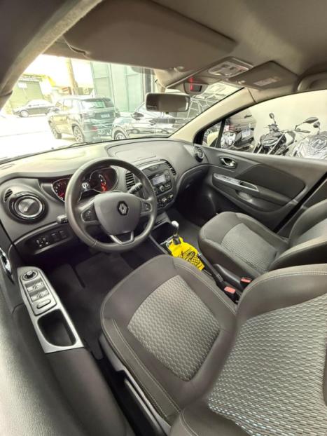 RENAULT Captur 1.6 16V 4P FLEX SCE LIFE X-TRONIC CVT, Foto 9 RENAULT Captur 1.6 16V 4P FLEX SCE LIFE X-TRONIC CVT, Foto 9