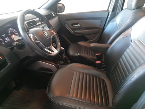 RENAULT Duster 1.6 16V 4P FLEX SCE ICONIC X-TRONIC AUTOM�TICO, Foto 2