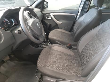 RENAULT Duster 1.6 16V 4P FLEX SCE AUTHENTIQUE X-TRONIC AUTOM�TICO, Foto 9