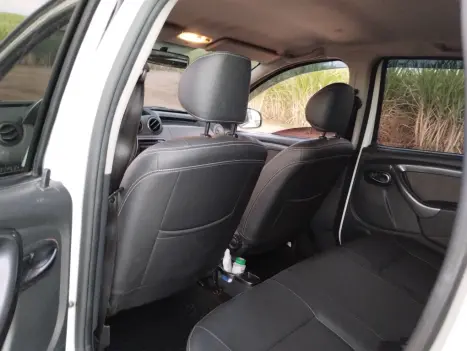 RENAULT Duster 2.0 16V 4P FLEX DYNAMIQUE AUTOM�TICO, Foto 9