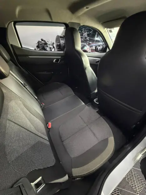 RENAULT Kwid 1.0 12V 4P SCE FLEX OUTSIDER, Foto 7