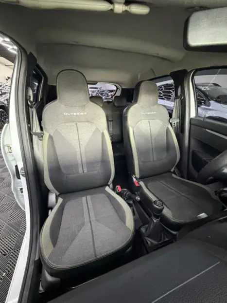 RENAULT Kwid 1.0 12V 4P SCE FLEX OUTSIDER, Foto 10