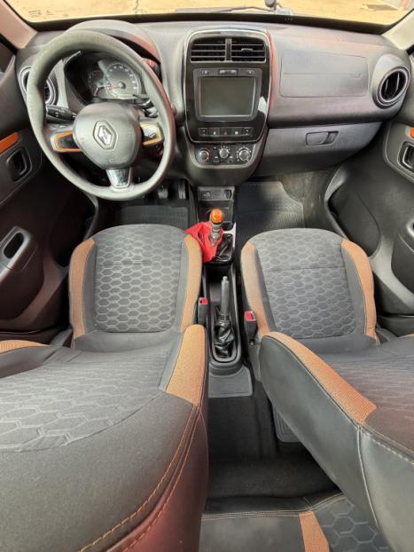 RENAULT Kwid 1.0 12V 4P SCE FLEX OUTSIDER, Foto 11