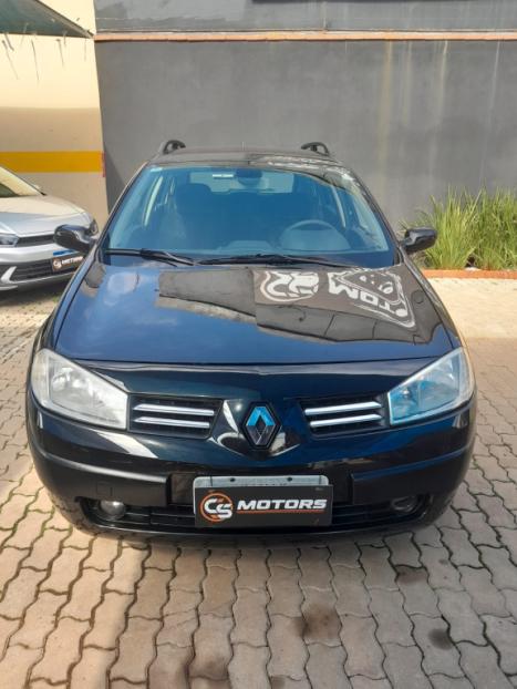 RENAULT Megane Grand Tour 1.6 16V 4P FLEX DYNAMIQUE, Foto 2