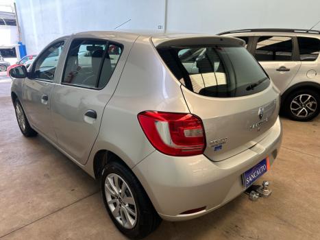 RENAULT Sandero 1.0 16V 4P FLEX AUTHENTIQUE, Foto 4