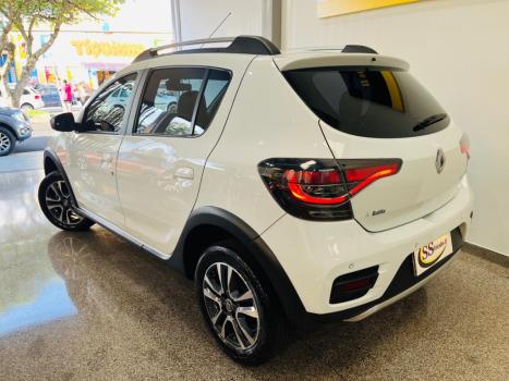 RENAULT Stepway 1.6 16V 4P FLEX ICONIC X-TONIC AUTOM�TICO CVT, Foto 4