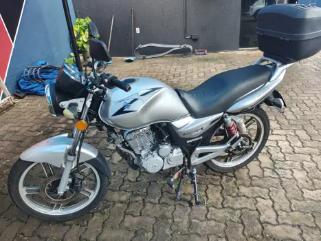 SUZUKI GSR 150 I, Foto 7