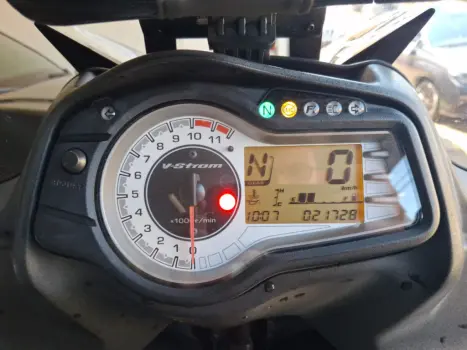 SUZUKI V-Strom DL 650 ABS, Foto 11