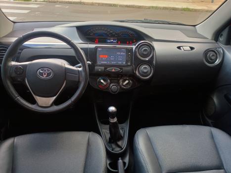 TOYOTA Etios Cross 1.5 16V 4P, Foto 8