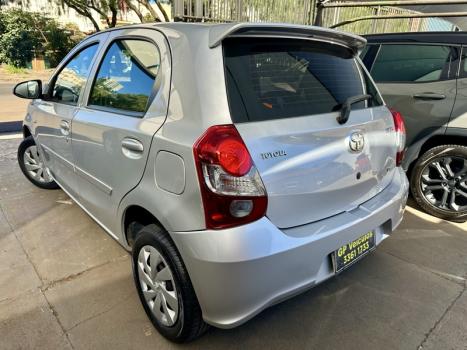 TOYOTA Etios Cross 1.5 16V 4P FLEX AUTOM�TICO, Foto 3