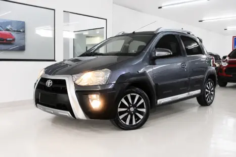 TOYOTA Etios Cross 1.5 16V 4P, Foto 2