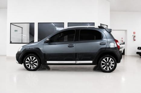 TOYOTA Etios Cross 1.5 16V 4P, Foto 4