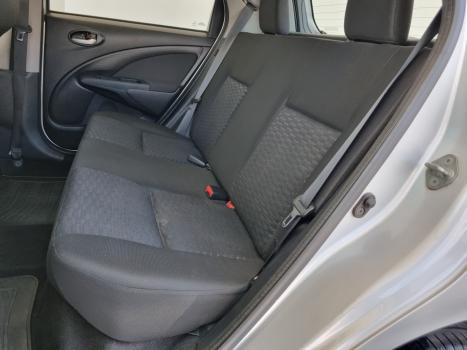 TOYOTA Etios Hatch 1.5 16V 4P FLEX XLS, Foto 3