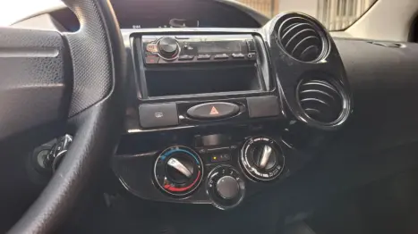 TOYOTA Etios Hatch 1.3 16V 4P FLEX X, Foto 9