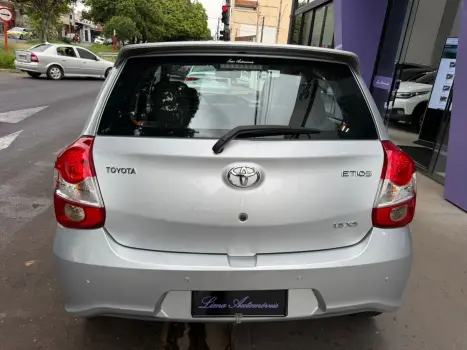 TOYOTA Etios Hatch 1.3 16V 4P FLEX XS, Foto 5