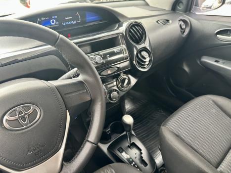 TOYOTA Etios Hatch 1.3 16V 4P FLEX X AUTOM�TICO, Foto 10