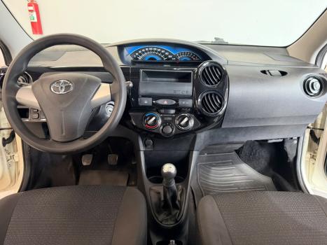 TOYOTA Etios Hatch 1.3 16V 4P FLEX X, Foto 8