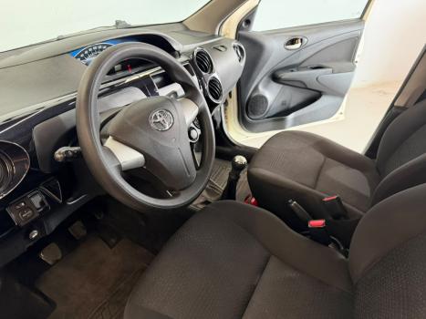 TOYOTA Etios Hatch 1.3 16V 4P FLEX X, Foto 9