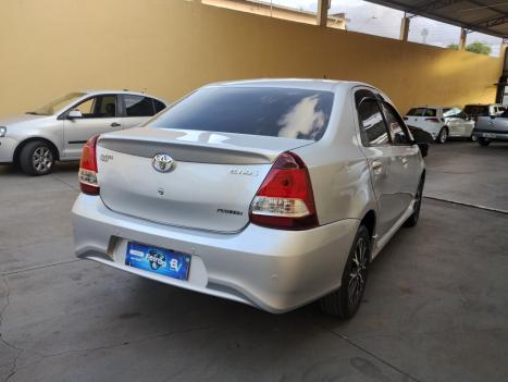 TOYOTA Etios Sedan 1.5 16V 4P FLEX PLATINUM AUTOM�TICO, Foto 3