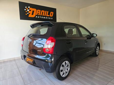 TOYOTA Etios Sedan , Foto 3