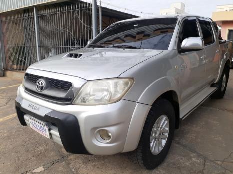 TOYOTA Hilux Caminhonete 3.0 4P 4X4 SRV TURBO DIESEL TOP CABINE DUPLA AUTOMTICO, Foto 2