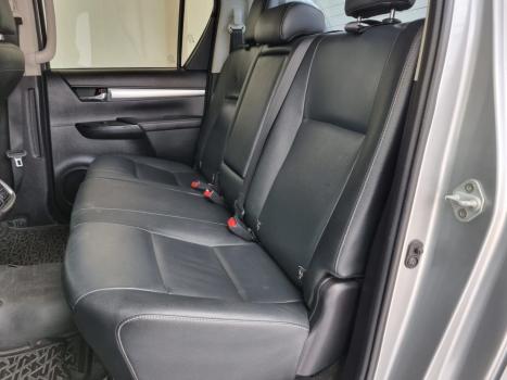 TOYOTA Hilux Caminhonete 2.8 16V SRV 4X4 DIESEL CABINE DUPLA AUTOM�TICO, Foto 3