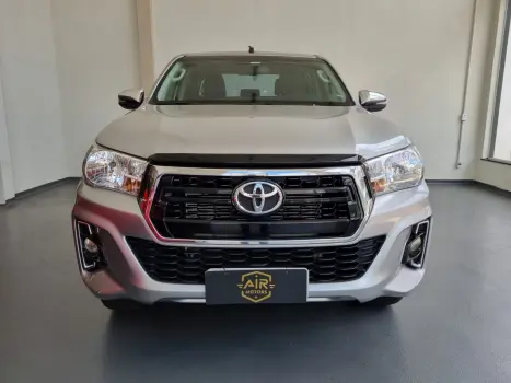 TOYOTA Hilux Caminhonete 2.8 16V SRV 4X4 DIESEL CABINE DUPLA AUTOM�TICO, Foto 4