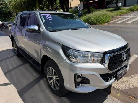 TOYOTA Hilux Caminhonete 2.8 16V 4P SR 4X4 DIESEL CABINE DUPLA AUTOM�TICO, Foto 3