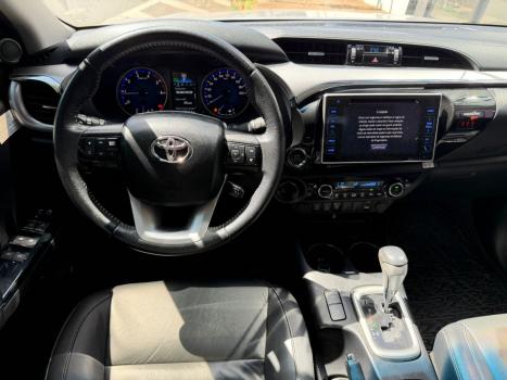 TOYOTA Hilux Caminhonete 2.8 16V 4P SR 4X4 DIESEL CABINE DUPLA AUTOM�TICO, Foto 10