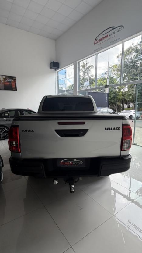 TOYOTA Hilux Caminhonete 2.8 16V SRX 4X4 TURBO DIESEL CABINE DUPLA AUTOM�TICO, Foto 7