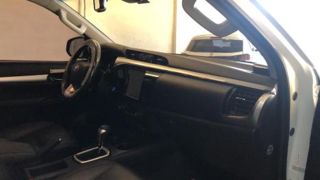 TOYOTA Hilux Caminhonete 2.8 16V SRX 4X4 TURBO DIESEL CABINE DUPLA AUTOM�TICO, Foto 15