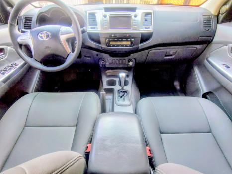 TOYOTA Hilux Caminhonete 2.7 16V 4P SRV FLEX CABINE DUPLA AUTOMÁTICO, Foto 5